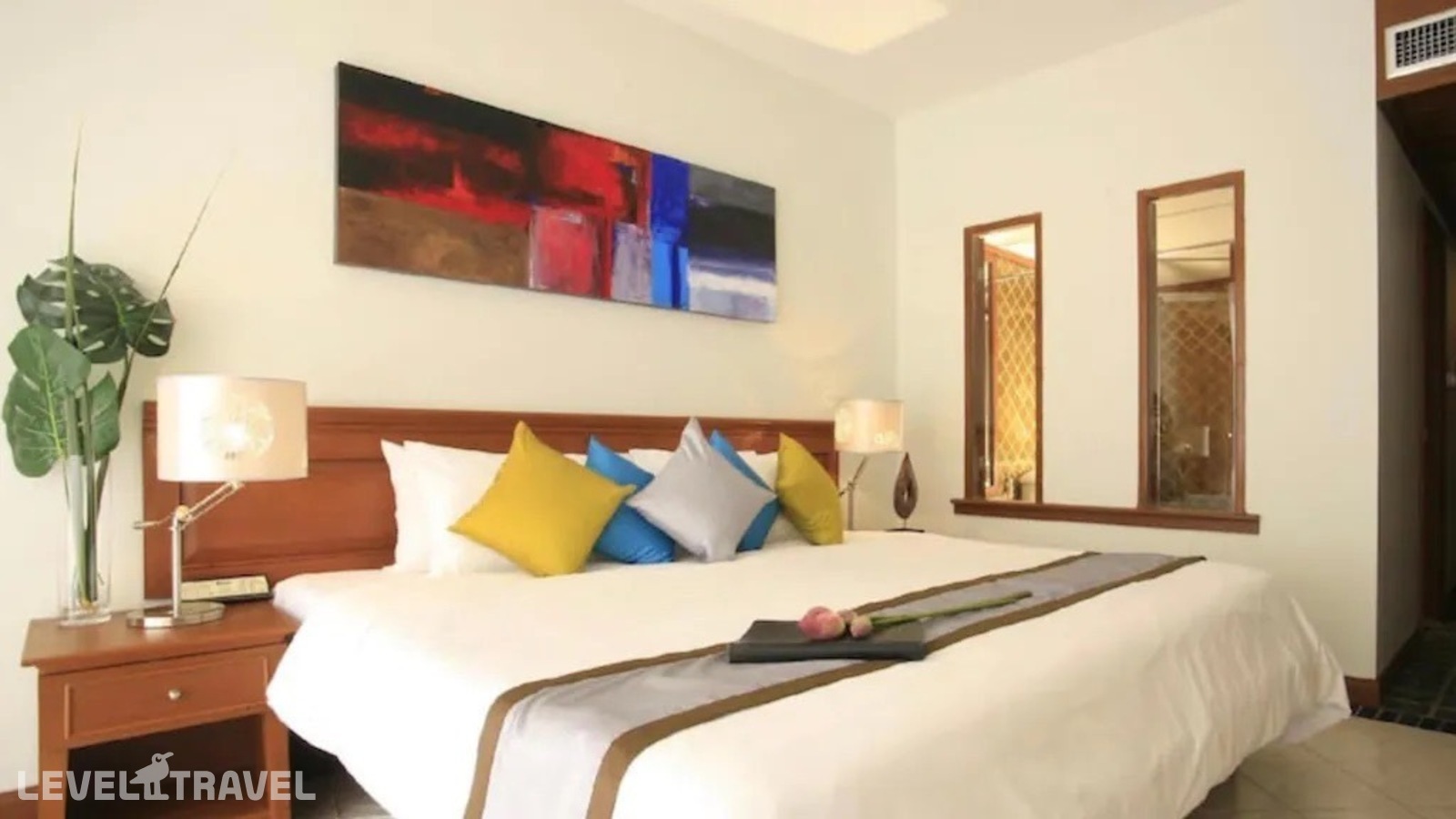 фотографии номера Делюкс у бассейна отеля Sunset Beach Resort Phuket в Таиланд(Калим Бич) - фото №2