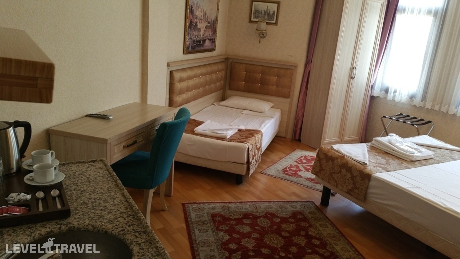 фотографии номера Номер семейный Connecting отеля Tashkonak Hotel Istanbul в Турция(Фатих) - фото №9