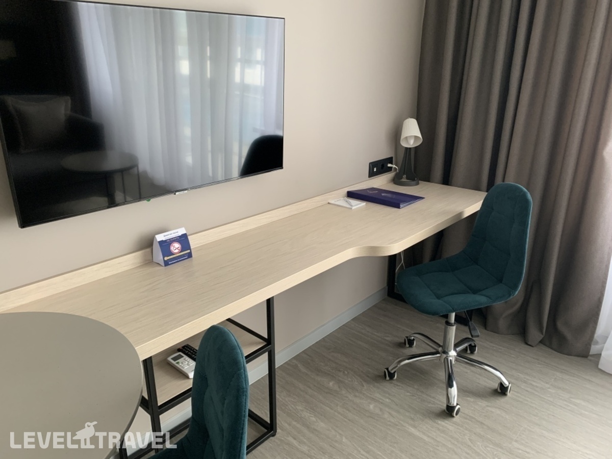 фотографии номера Студия-апартаменты Классик Izumrud отеля Апартаменты Sensa-room Горького 69 в Россия(Екатеринбург) - фото №4