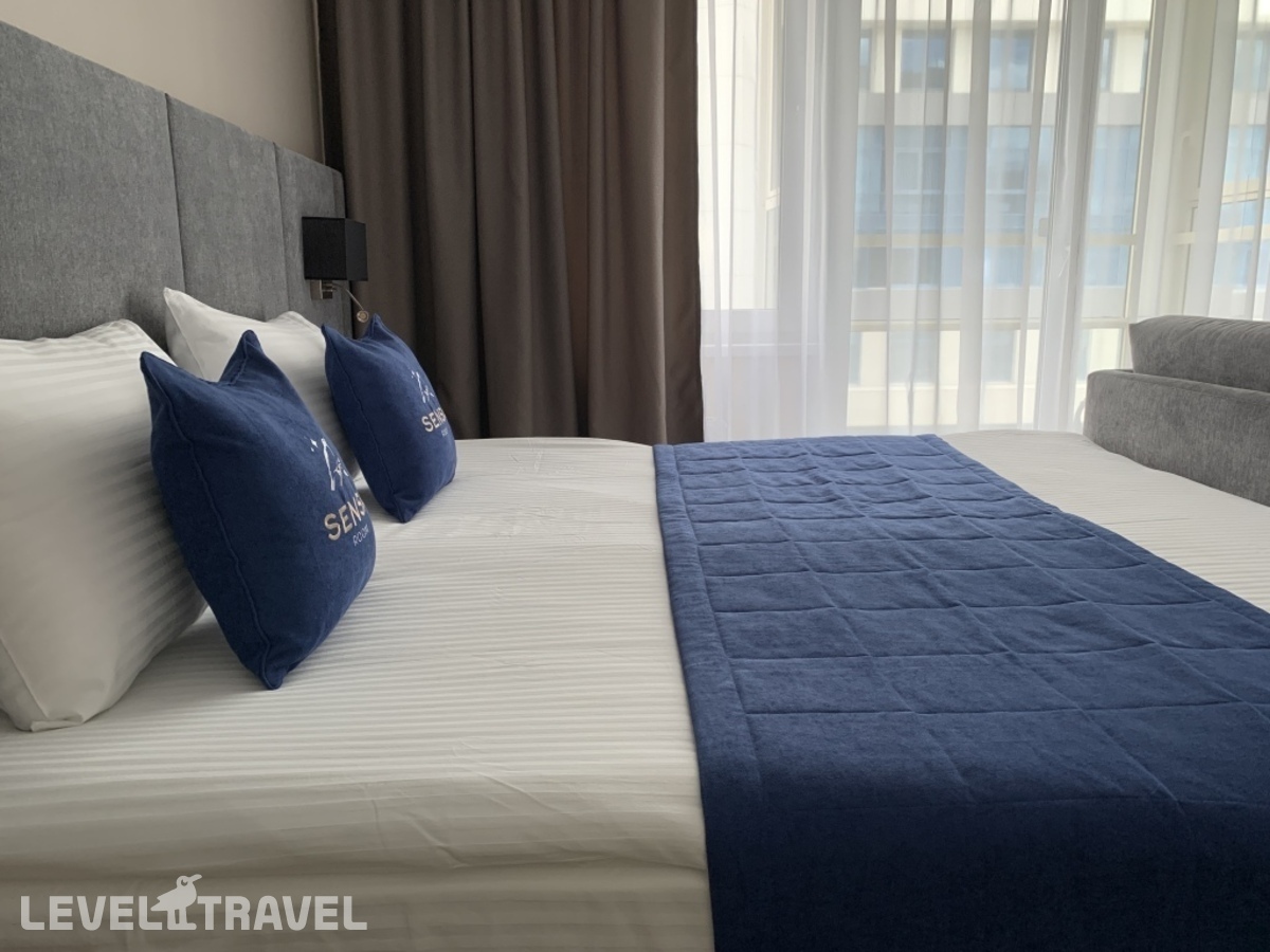 фотографии номера Студия-апартаменты Классик Grey с балконом отеля Апартаменты Sensa-room Горького 69 в Россия(Екатеринбург) - фото №3