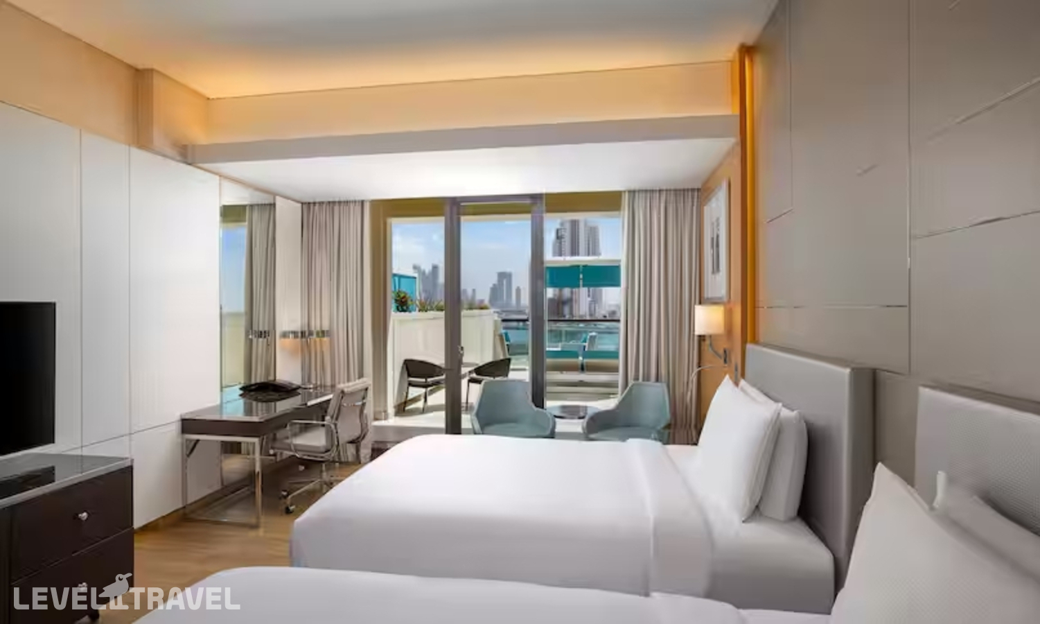 фотографии номера Номер с кабаной (отдельные кровати) отеля Hilton Dubai Palm Jumeirah в ОАЭ(Дубай Пальма) - фото №2