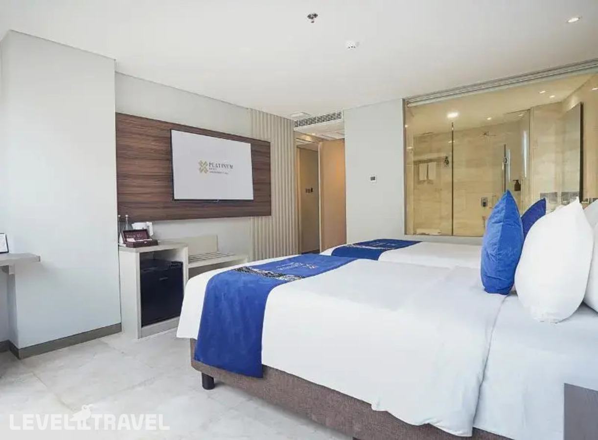 фотографии номера Номер бизнес (две односпальные кровати) отеля Platinum Hotel Jimbaran в Индонезия(Кедонганан) - фото №2