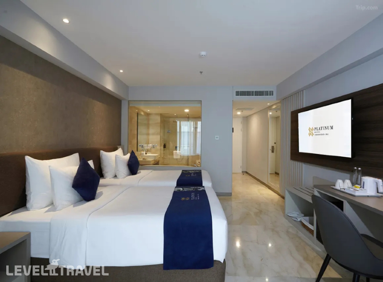 фотографии номера Делюкс (две односпальные кровати) отеля Platinum Hotel Jimbaran в Индонезия(Кедонганан) - фото №3