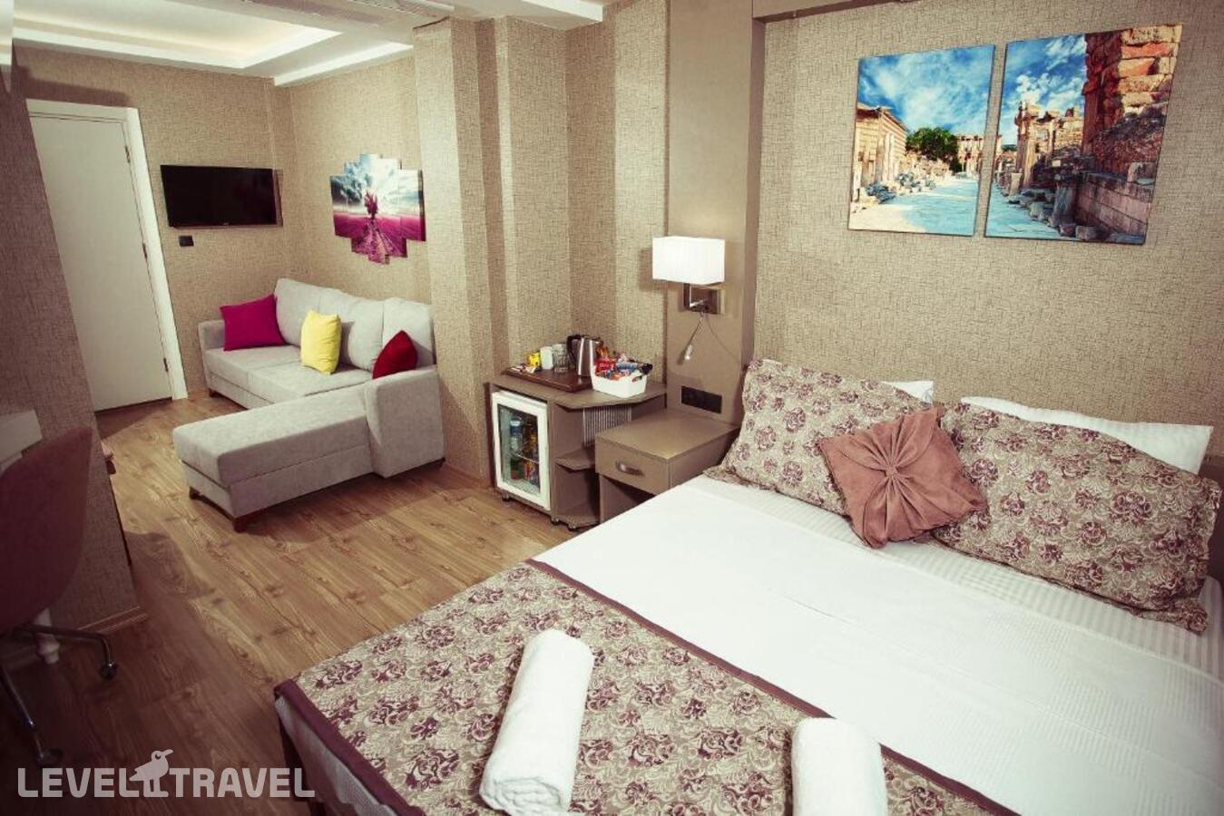 фотографии номера Делюкс с видом на город отеля Hotel Iz в Турция(Измир) - фото №1
