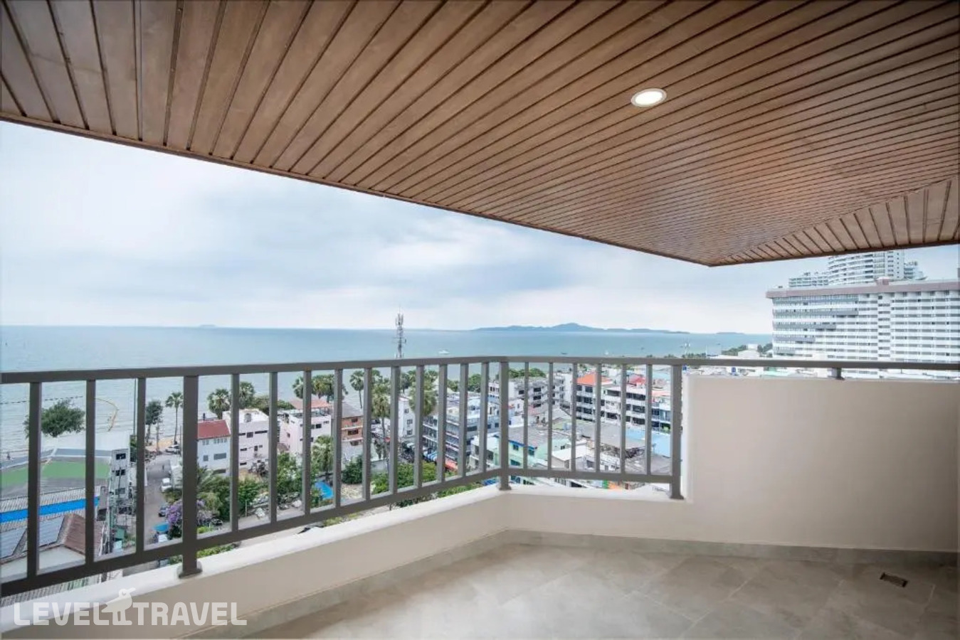 фотографии номера Люкс с видом на океан отеля Jomtien Thani Hotel в Таиланд(Джомтьен) - фото №10