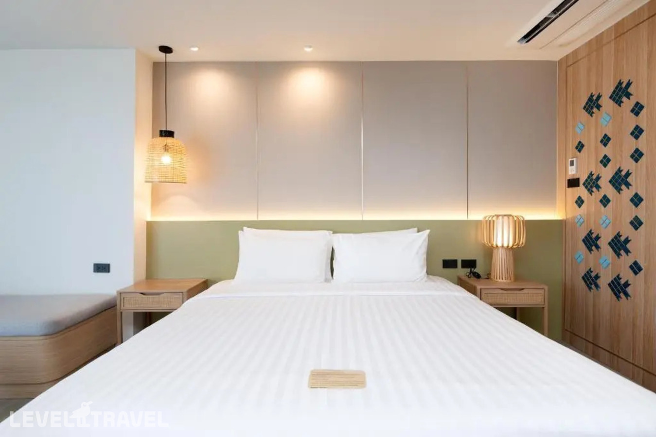 фотографии номера Люкс с видом на океан отеля Jomtien Thani Hotel в Таиланд(Джомтьен) - фото №1