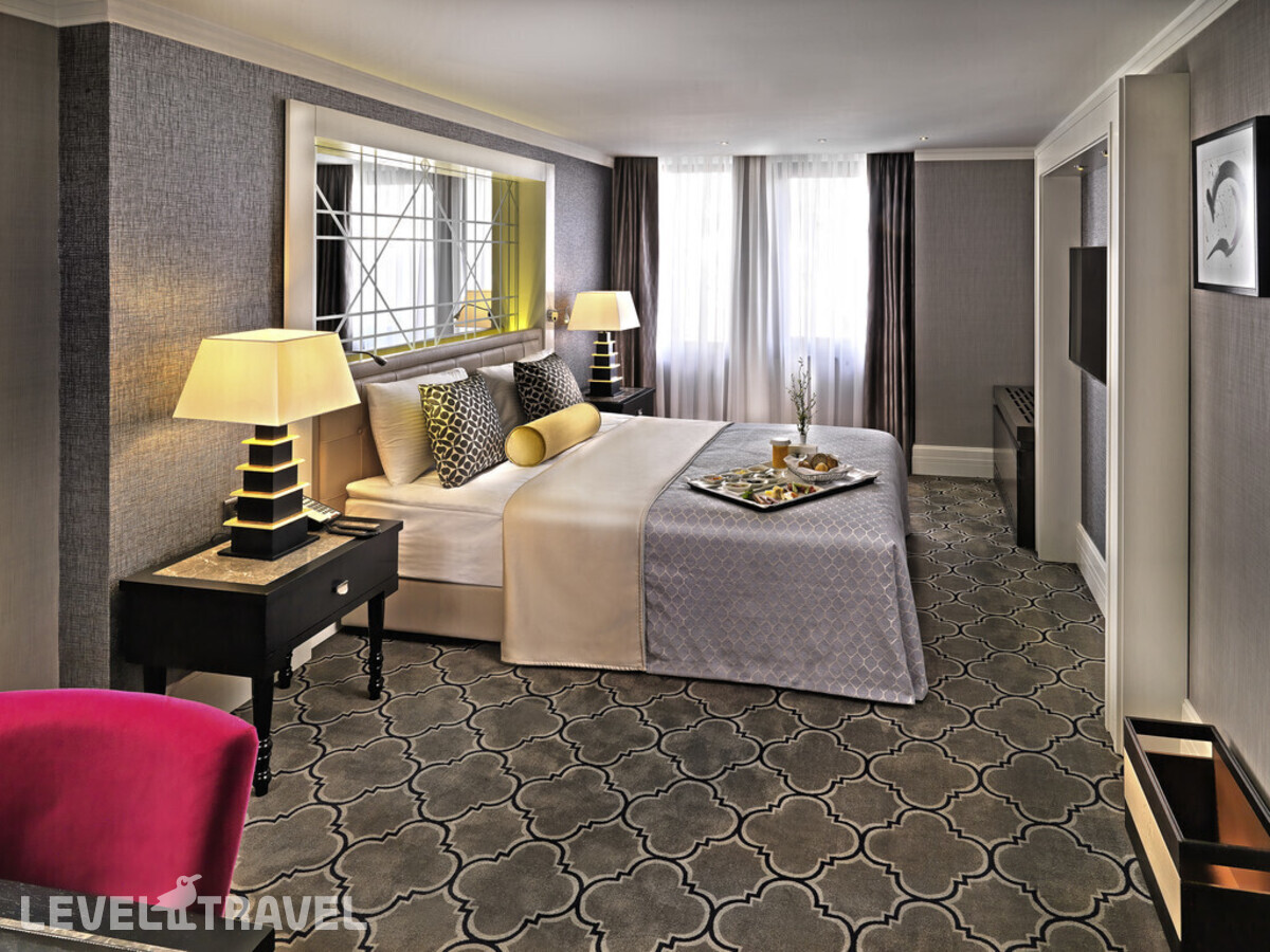 фотографии номера Улучшенный семейный с видом на город отеля Mercure Istanbul Bomonti в Турция(Бомонти) - фото №1