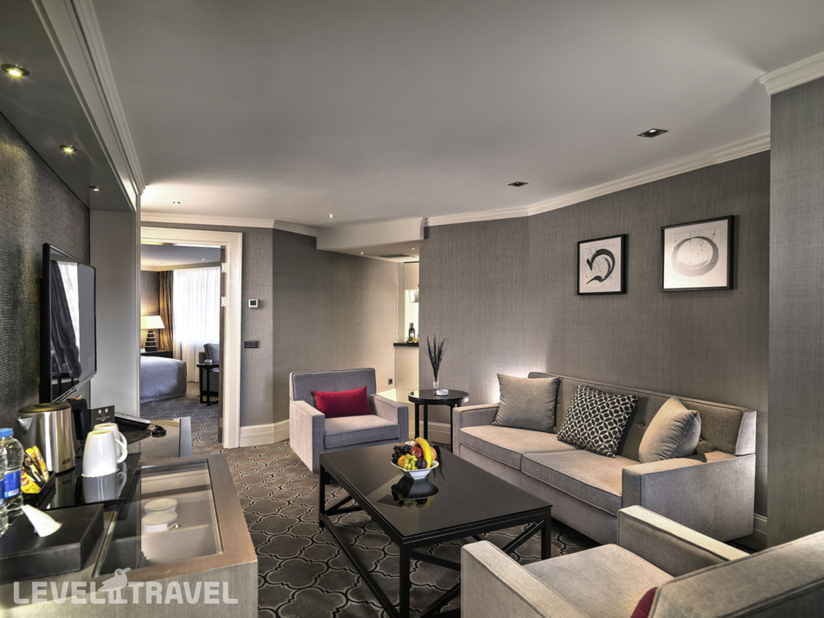 фотографии номера Люкс с видом на город отеля Mercure Istanbul Bomonti в Турция(Бомонти) - фото №1