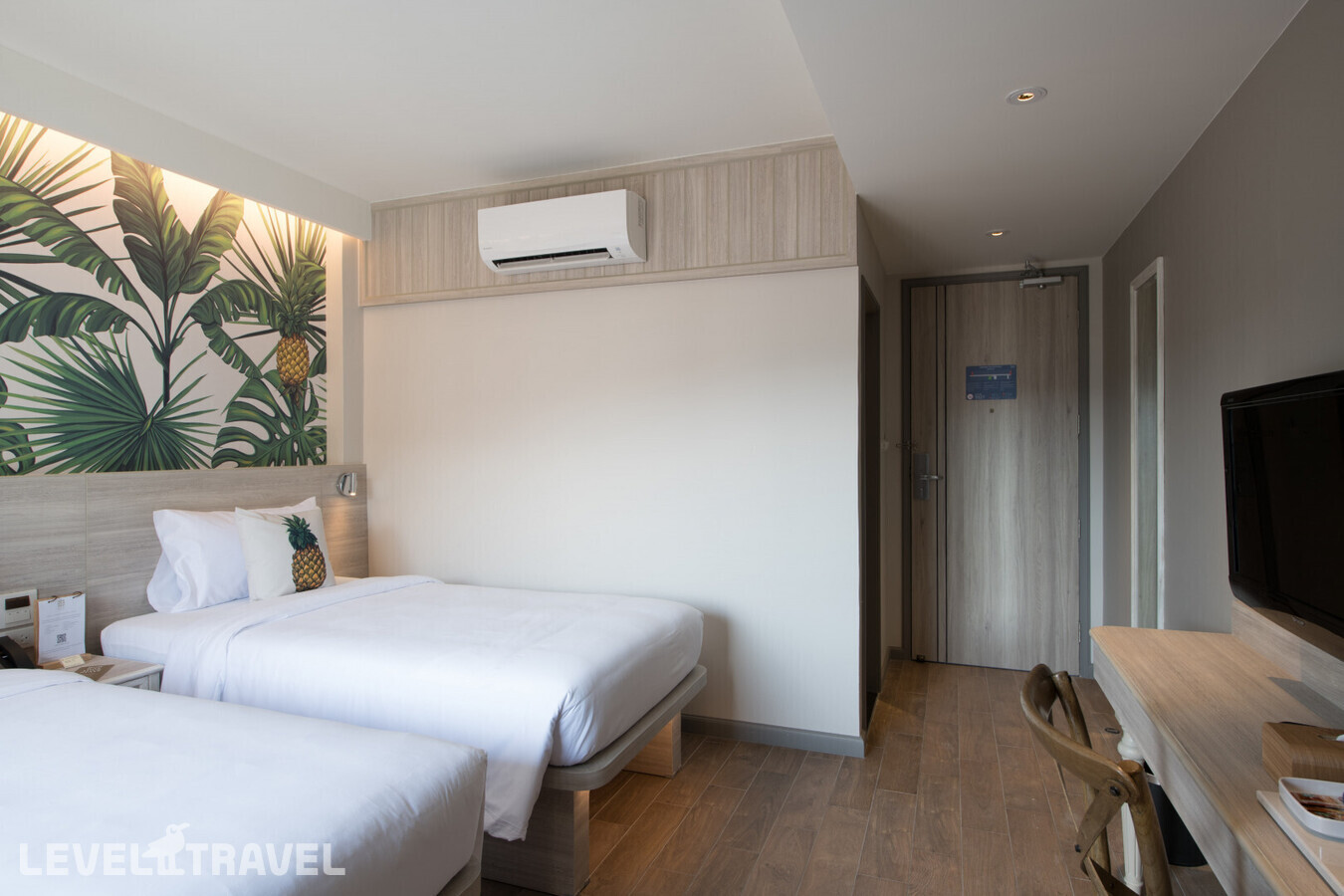 фотографии номера Студия с видом на город отеля Sawaddi Patong Resort & Spa (Ex. Centara Sawaddi) в Таиланд(Патонг Бич) - фото №3