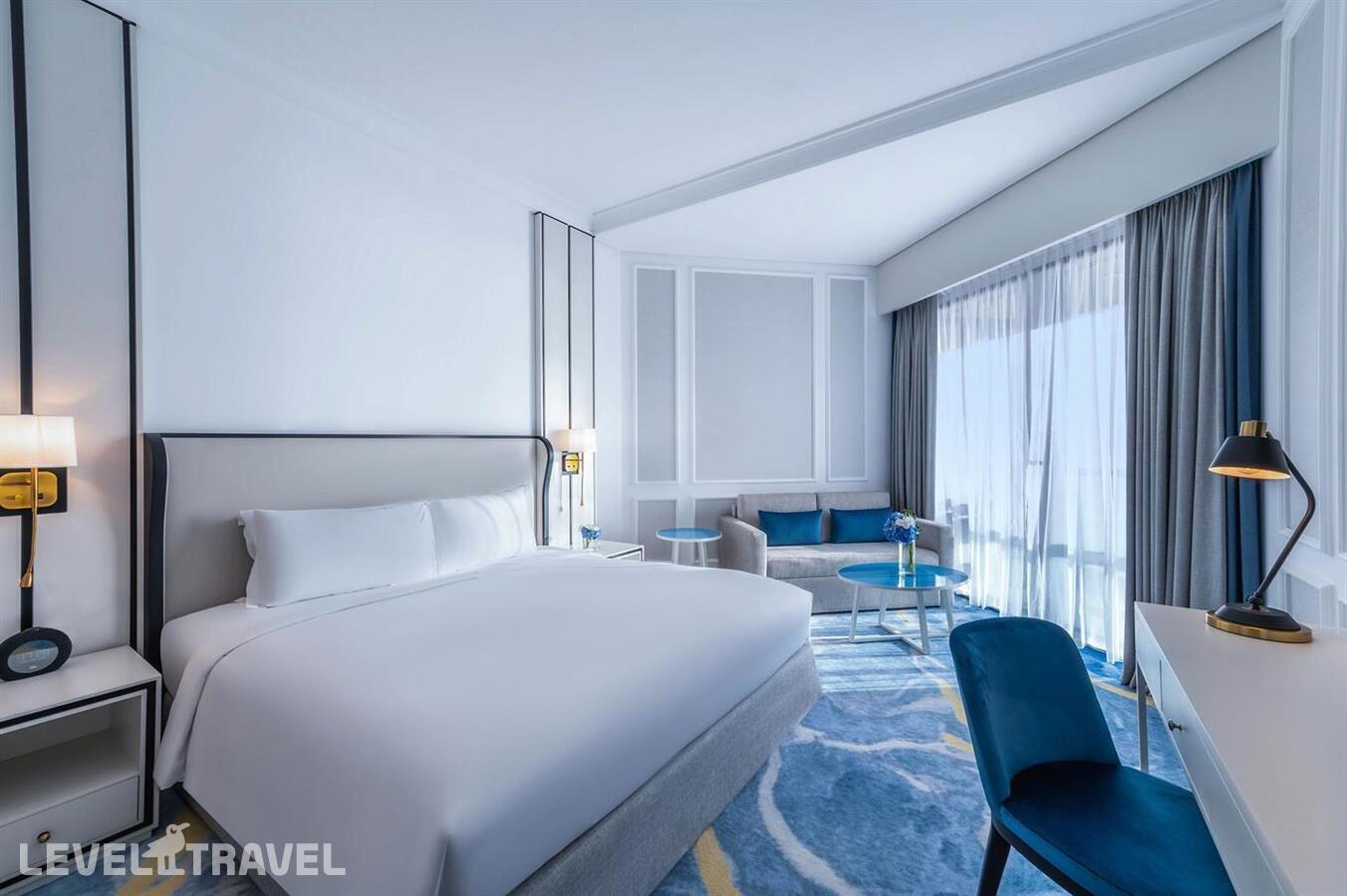 фотографии номера Улучшенный семейный отеля Sofitel Dubai Jumeirah Beach в ОАЭ(Дубай Марина) - фото №1
