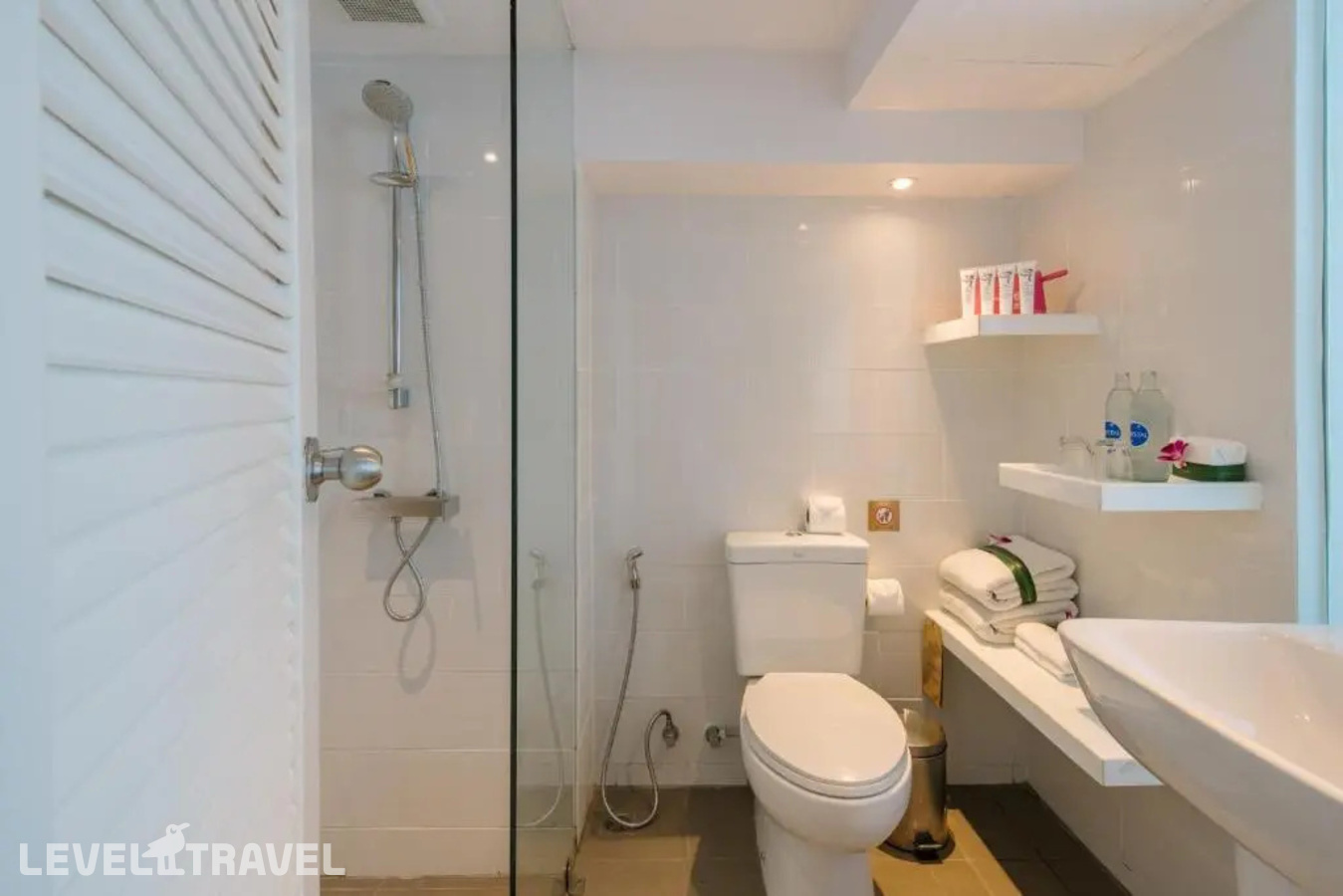 фотографии номера Премьер с выходом к бассейну отеля Burasari Patong Boutique Hotel в Таиланд(Патонг Бич) - фото №8