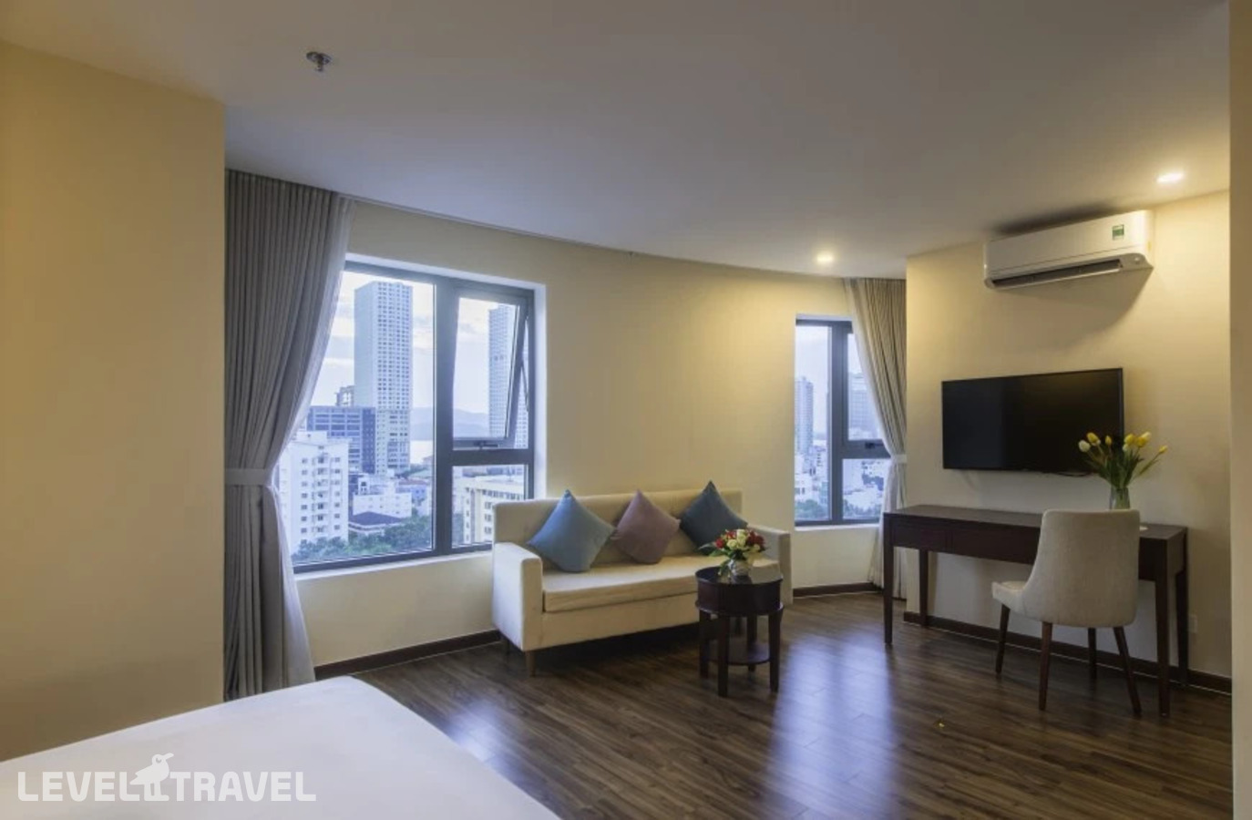 фотографии номера Двухместный номер Senior Deluxe двуспальная кровать отеля Florida Hotel Nha Trang в Вьетнам(Нячанг) - фото №3