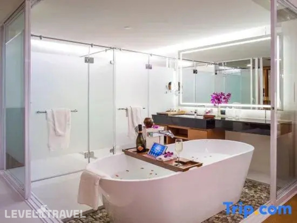 фотографии номера Улучшенный (две односпальные кровати) отеля Amaranta Hotel в Таиланд(Бангкок) - фото №2