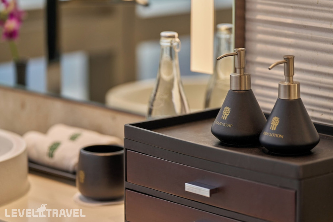 фотографии номера Двухместный номер Retreat Signature Wellbeing двуспальная кровать отеля Banyan Tree Kuala Lumpur в Малайзия(Куала-Лумпур) - фото №4