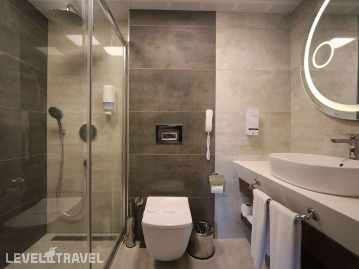 фотографии номера Делюкс с видом на город отеля Best Western Plus Khan Hotel в Турция(Анталья - Центр) - фото №5