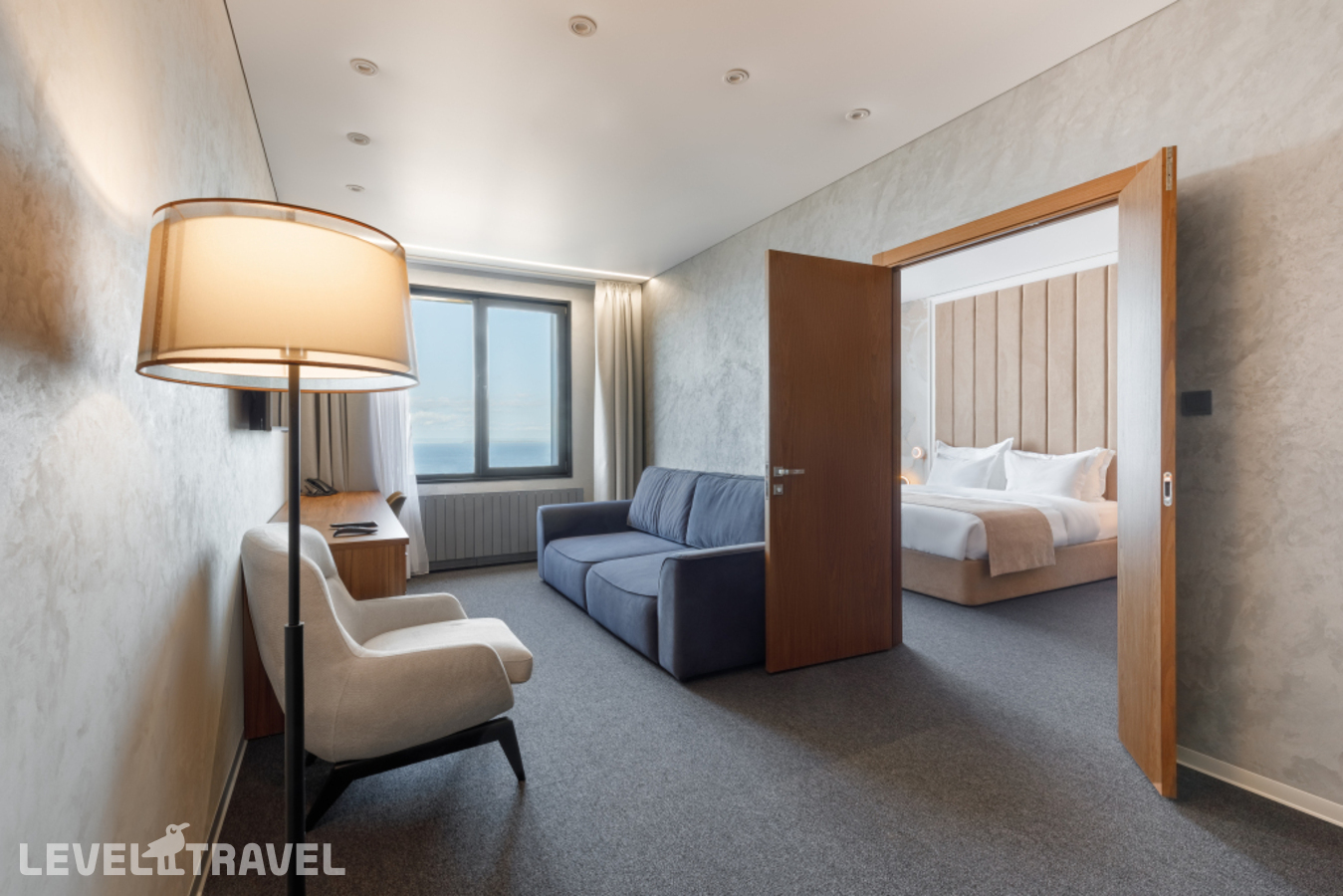 фотографии номера Люкс отеля Tfl Hotel (Тфл Отель) в Россия(Владивосток) - фото №1