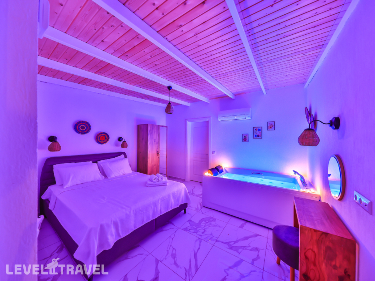 фотографии номера Вилла Deluxe с балконом и с видом на горы отеля Villa Ay в Турция(Каш) - фото №12