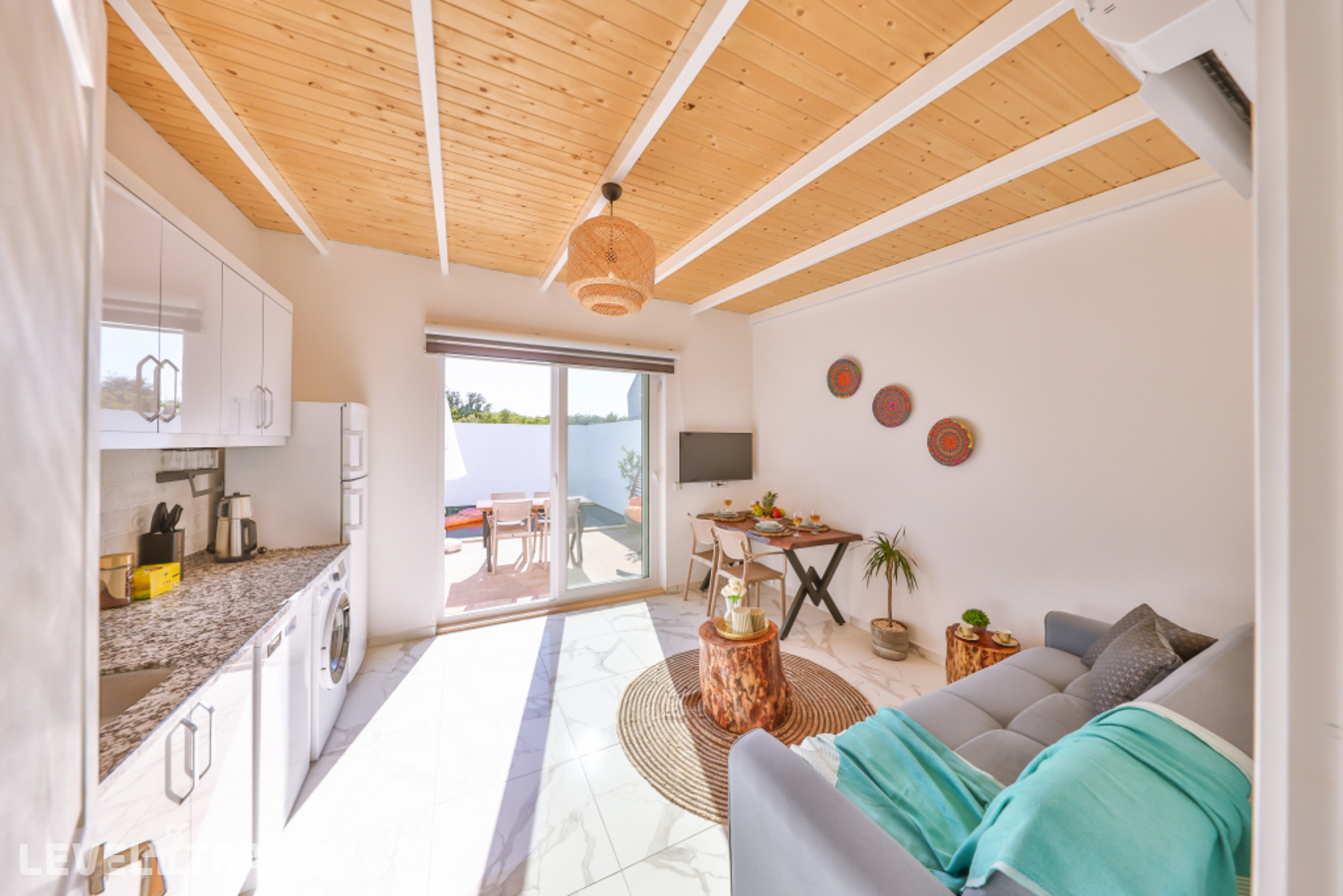 фотографии номера Вилла Deluxe с балконом и с видом на горы отеля Villa Ay в Турция(Каш) - фото №5