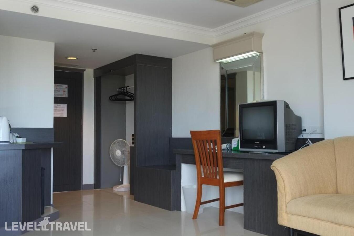 фотографии номера Улучшенный с видом на город отеля I Pavilion Phuket Hotel в Таиланд(город Пхукет) - фото №9