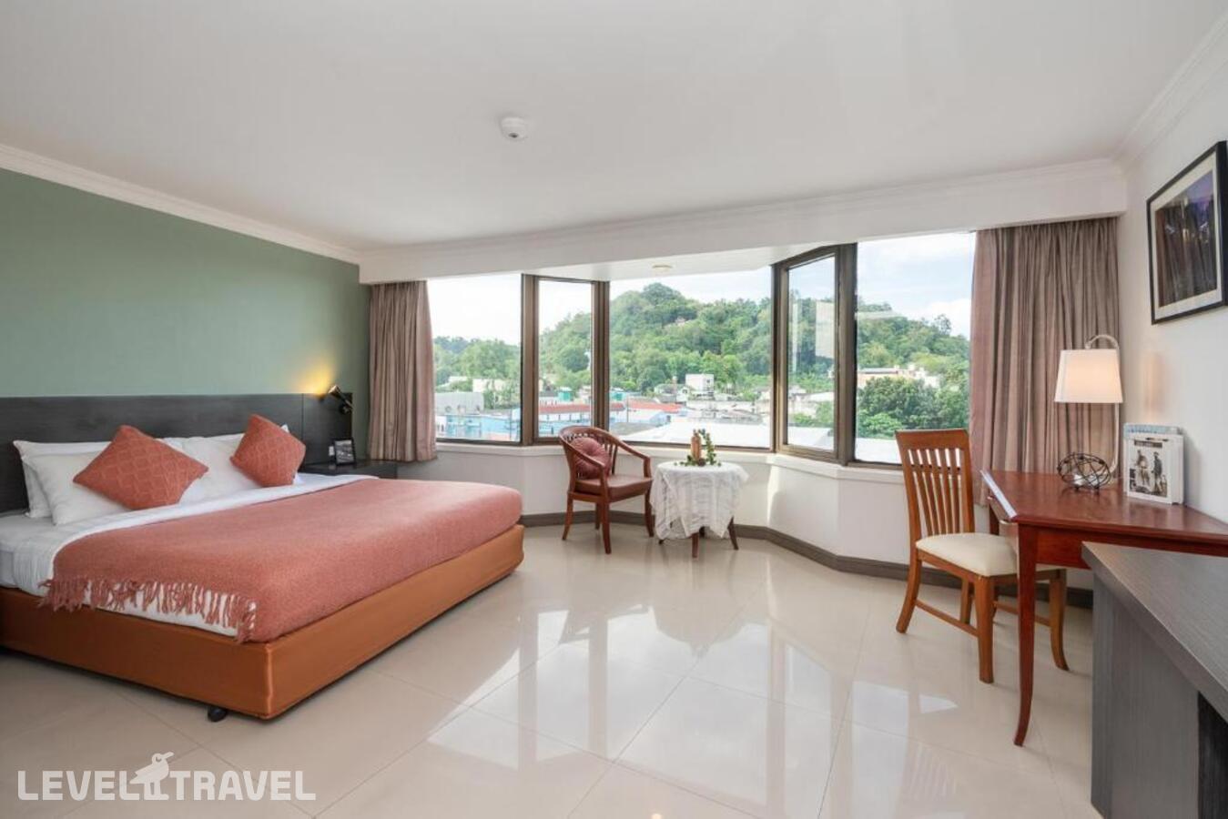 фотографии номера Улучшенный с видом на город отеля I Pavilion Phuket Hotel в Таиланд(город Пхукет) - фото №4
