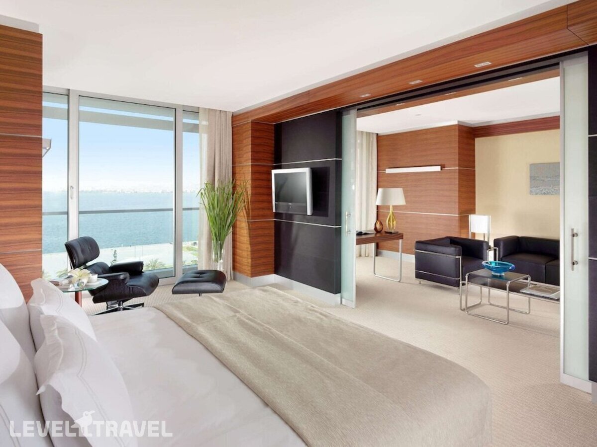 фотографии номера Люкс бизнес с видом на море отеля Swissotel Buyuk Efes Izmir в Турция(Измир) - фото №4