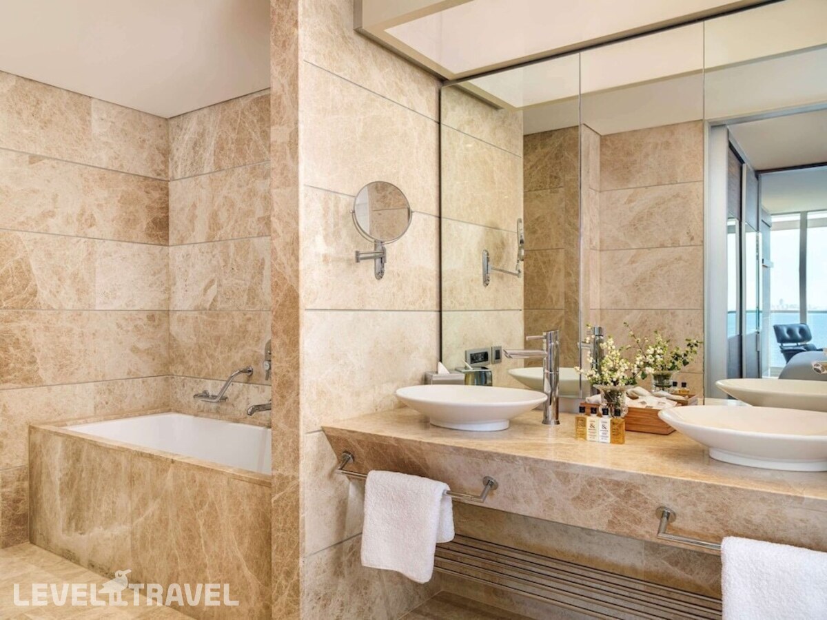 фотографии номера Семейный номер отеля Swissotel Buyuk Efes Izmir в Турция(Измир) - фото №2