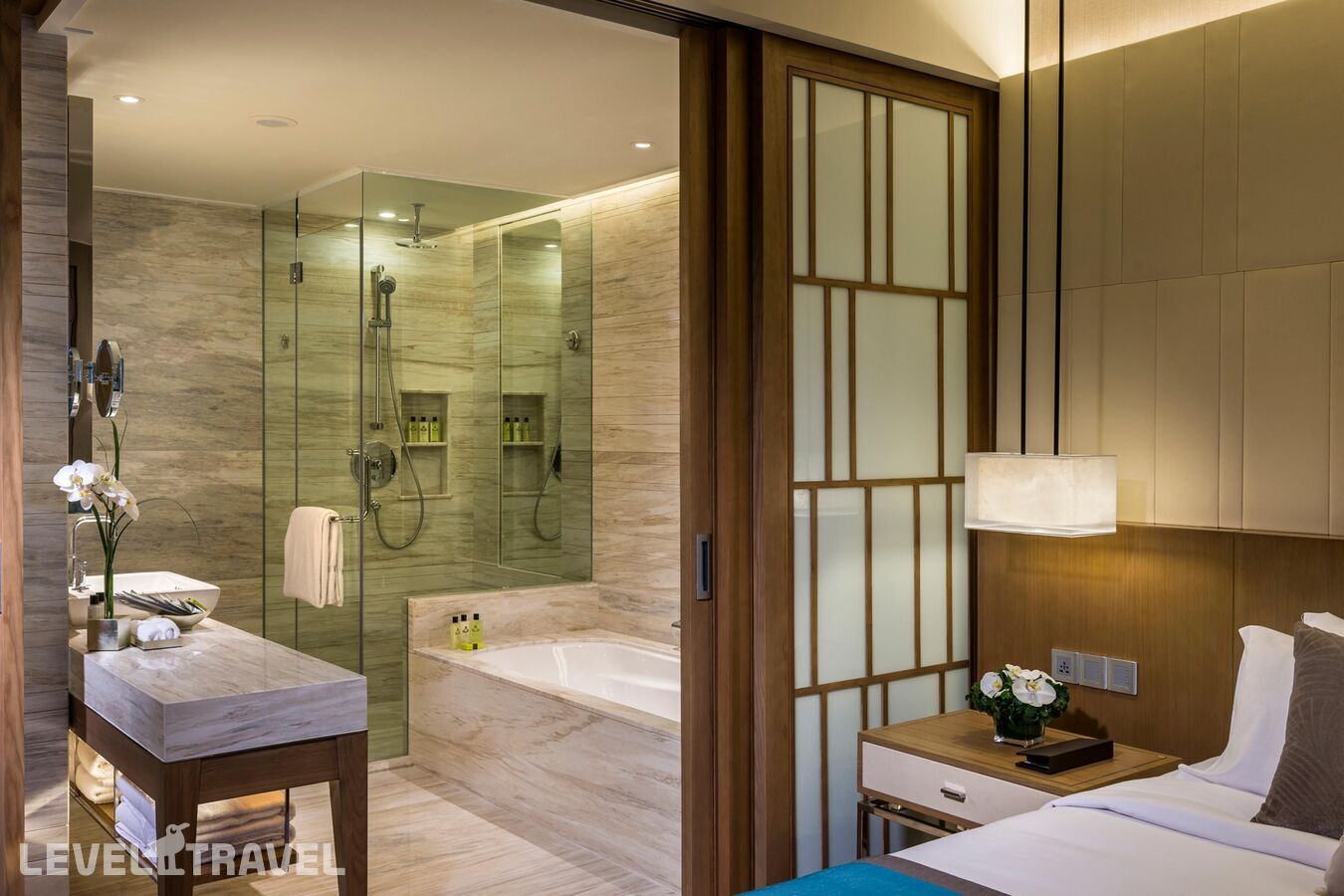 фотографии номера Номер для людей с ограниченными возможностями отеля Intercontinental Nha Trang Hotel в Вьетнам(Нячанг) - фото №2