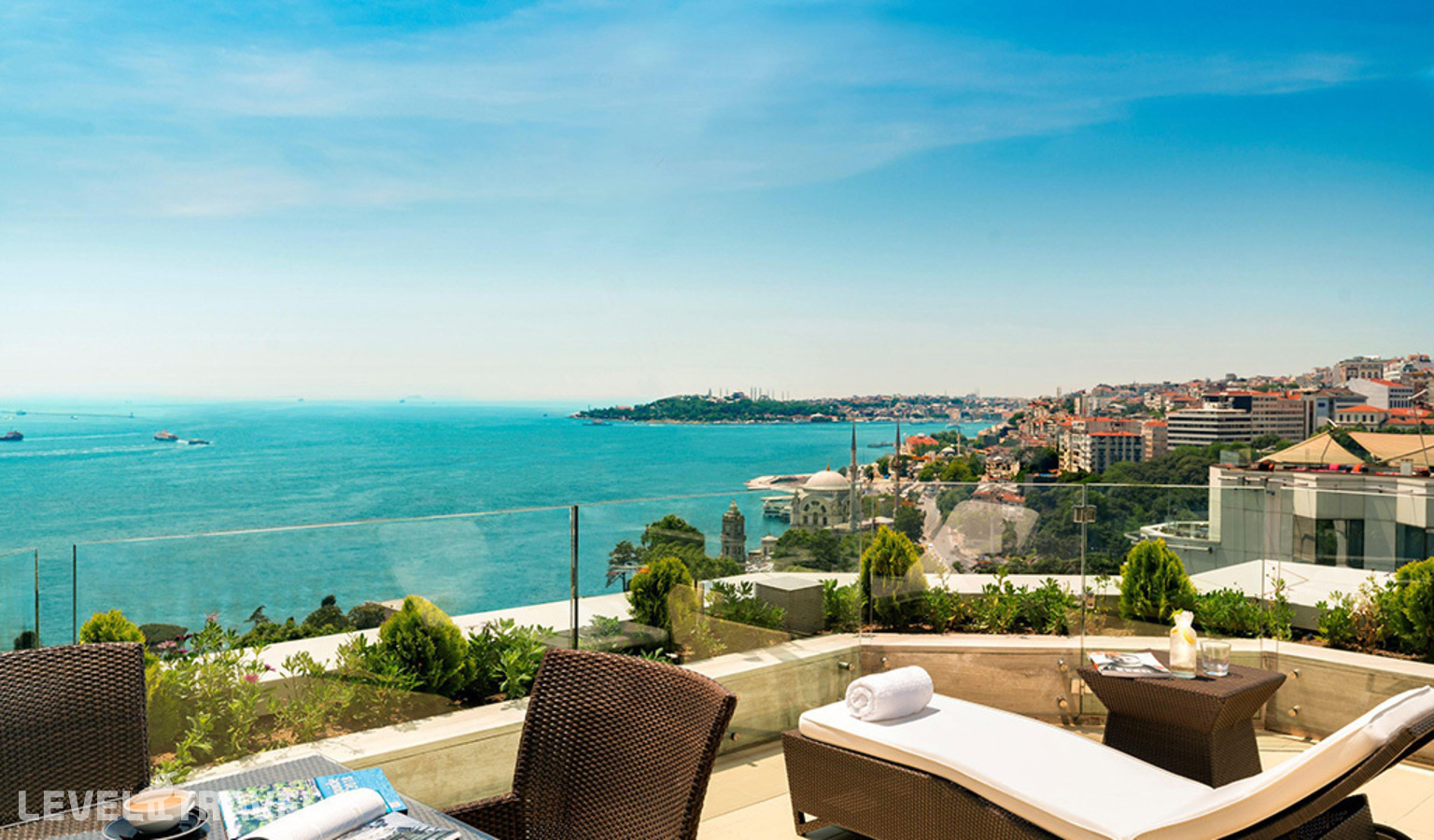 фотографии номера Люкс Ambassador отеля Swissotel The Bosphorus в Турция(Бешикташ) - фото №1