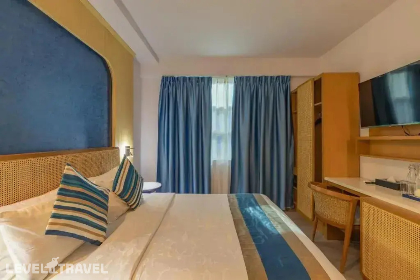 фотографии номера Улучшенный люкс отеля Umet Seaview Hotel With Free Roundtrip Airport Pick Up And Drop Off в Мальдивы(Мале) - фото №2