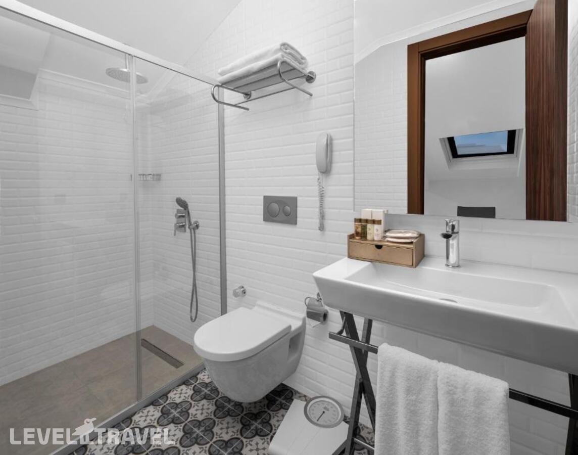 фотографии номера Размещение по прибытии отеля Akka Hotels Suites в Турция(Бейоглу) - фото №3