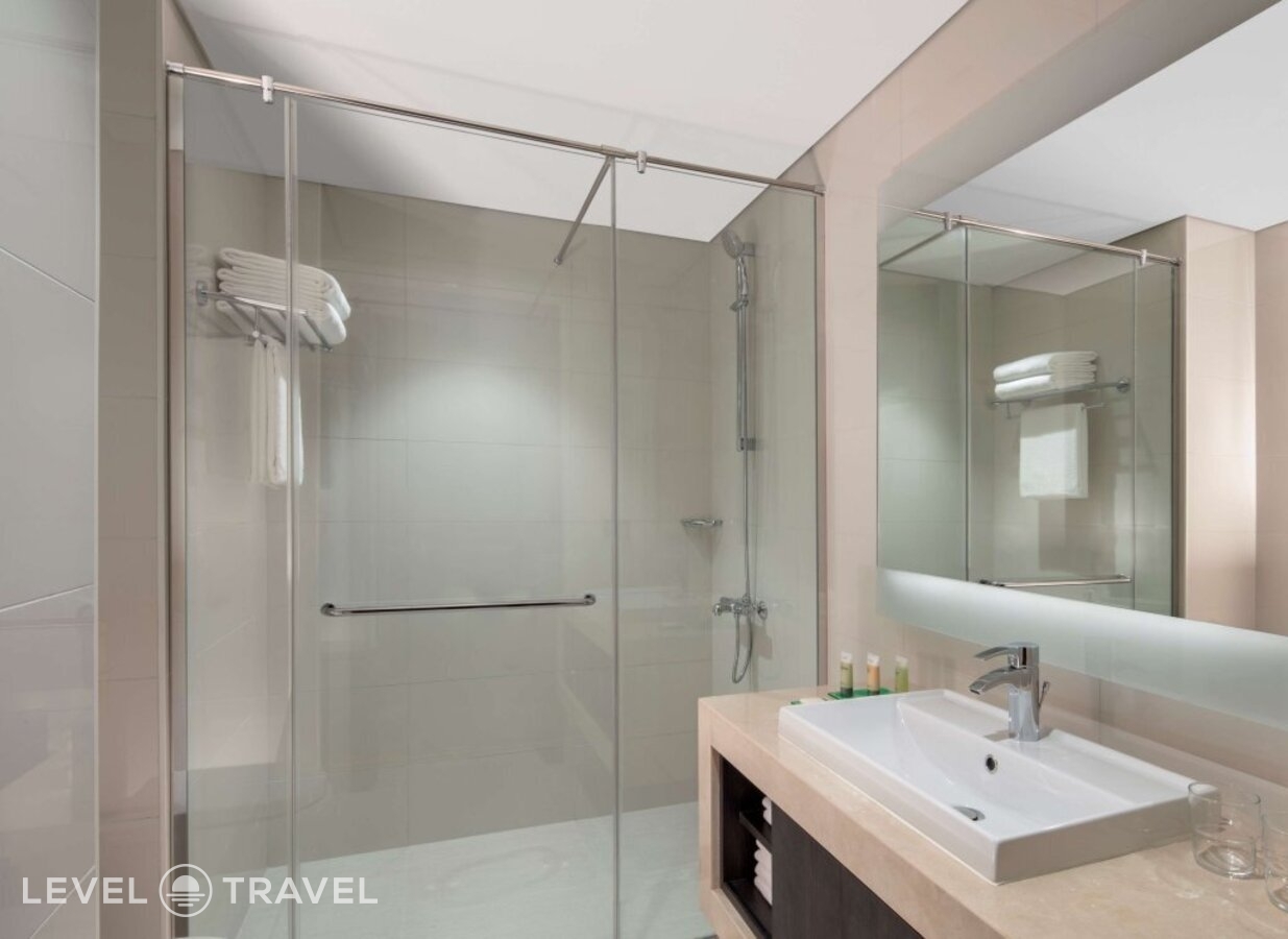 фотографии номера Стандартный с видом на бассейн отеля Hyatt Place Dubai Jumeirah в ОАЭ(Бар Дубай) - фото №12