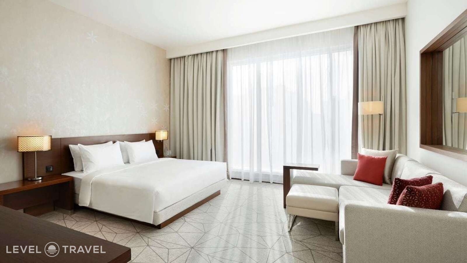 фотографии номера Стандартный с видом на бассейн отеля Hyatt Place Dubai Jumeirah в ОАЭ(Бар Дубай) - фото №1