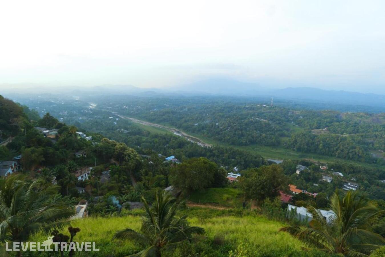 фотографии номера Делюкс с видом на горы отеля Redhill Kandy в Шри-Ланка(Канди) - фото №5