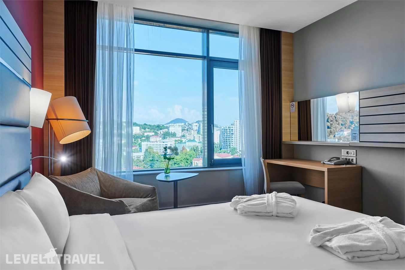 фотографии номера Улучшенный номер отеля Mercure Сочи Центр Отель в Россия(Сочи - Центр) - фото №2