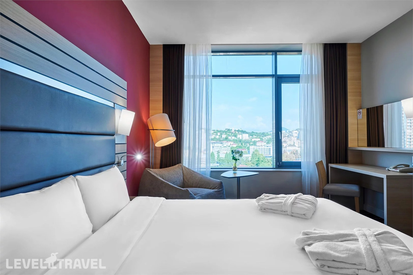 фотографии номера Улучшенный номер отеля Mercure Сочи Центр Отель в Россия(Сочи - Центр) - фото №3