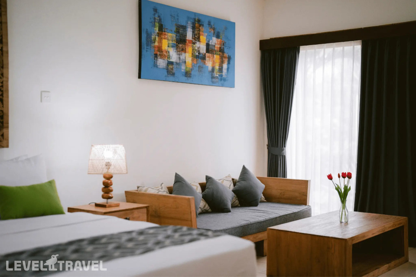 фотографии номера Двухместная Studio Suite с видом на сад двуспальная кровать отеля Medewi Bay Retreat в Индонезия(Пекутатан) - фото №3
