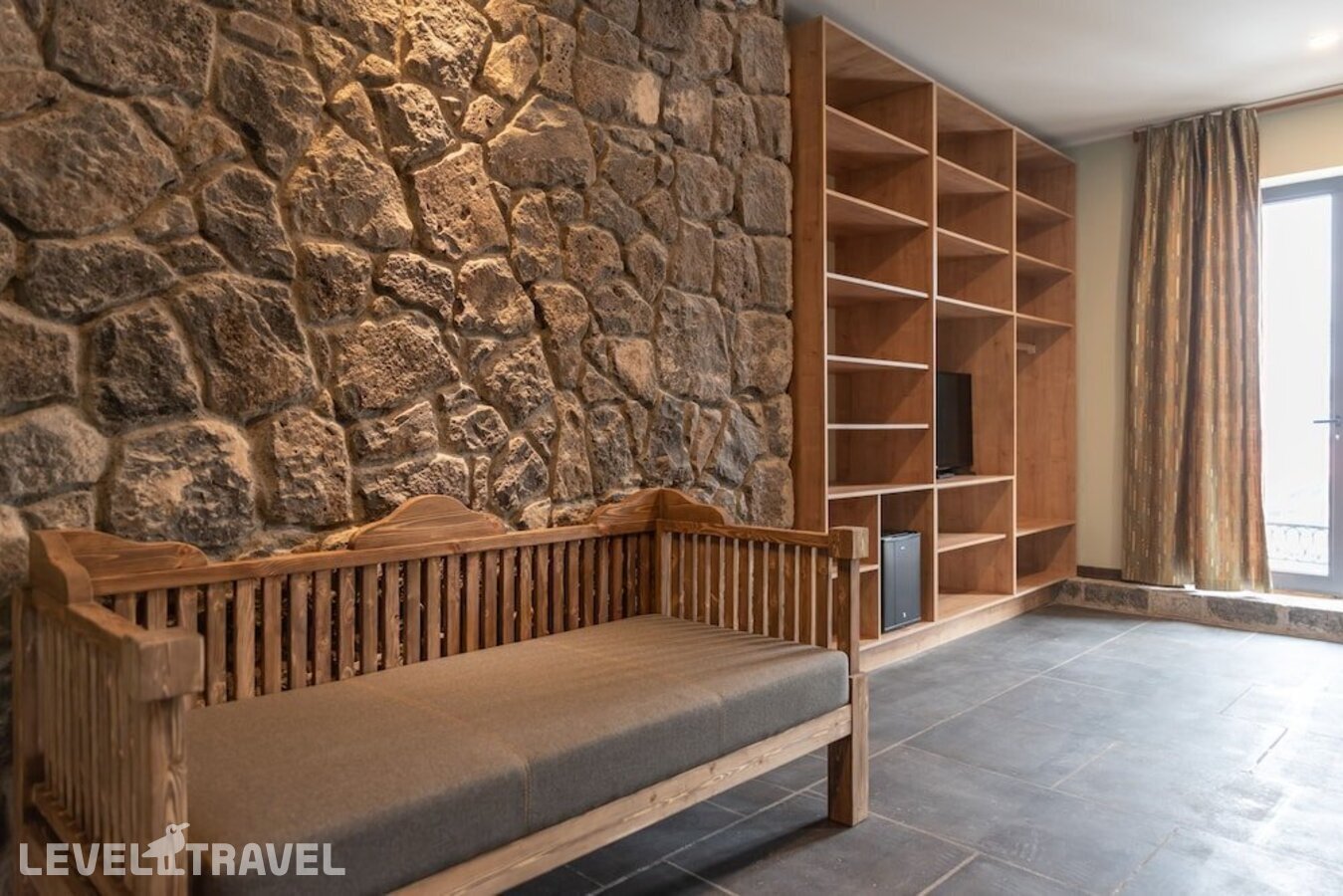 фотографии номера Улучшенный с балконом отеля Apricot Hotel Yerevan в Армения(Ереван) - фото №13