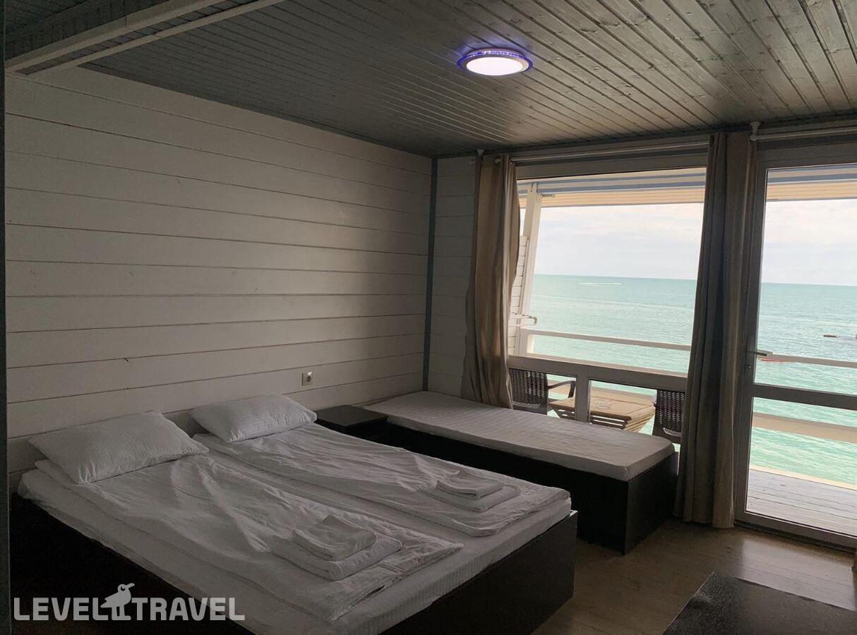 фотографии номера Стандартный номер отеля Captain Black Hotel (Капитан Блэк) в Абхазия(Лдзаа) - фото №3