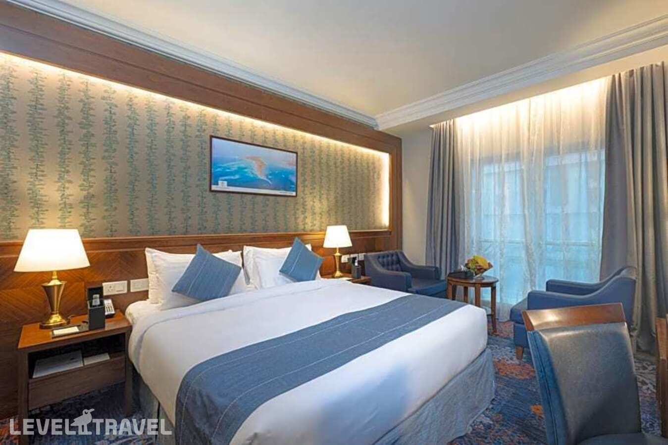 фотографии номера Люкс с 3 комнатами с видом на город отеля Maden Hotel в Саудовская Аравия(Медина) - фото №2