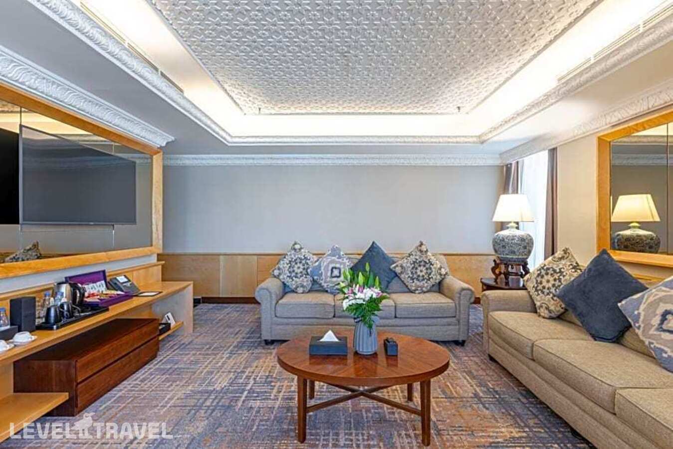 фотографии номера Люкс Royal с видом на город отеля Maden Hotel в Саудовская Аравия(Медина) - фото №4