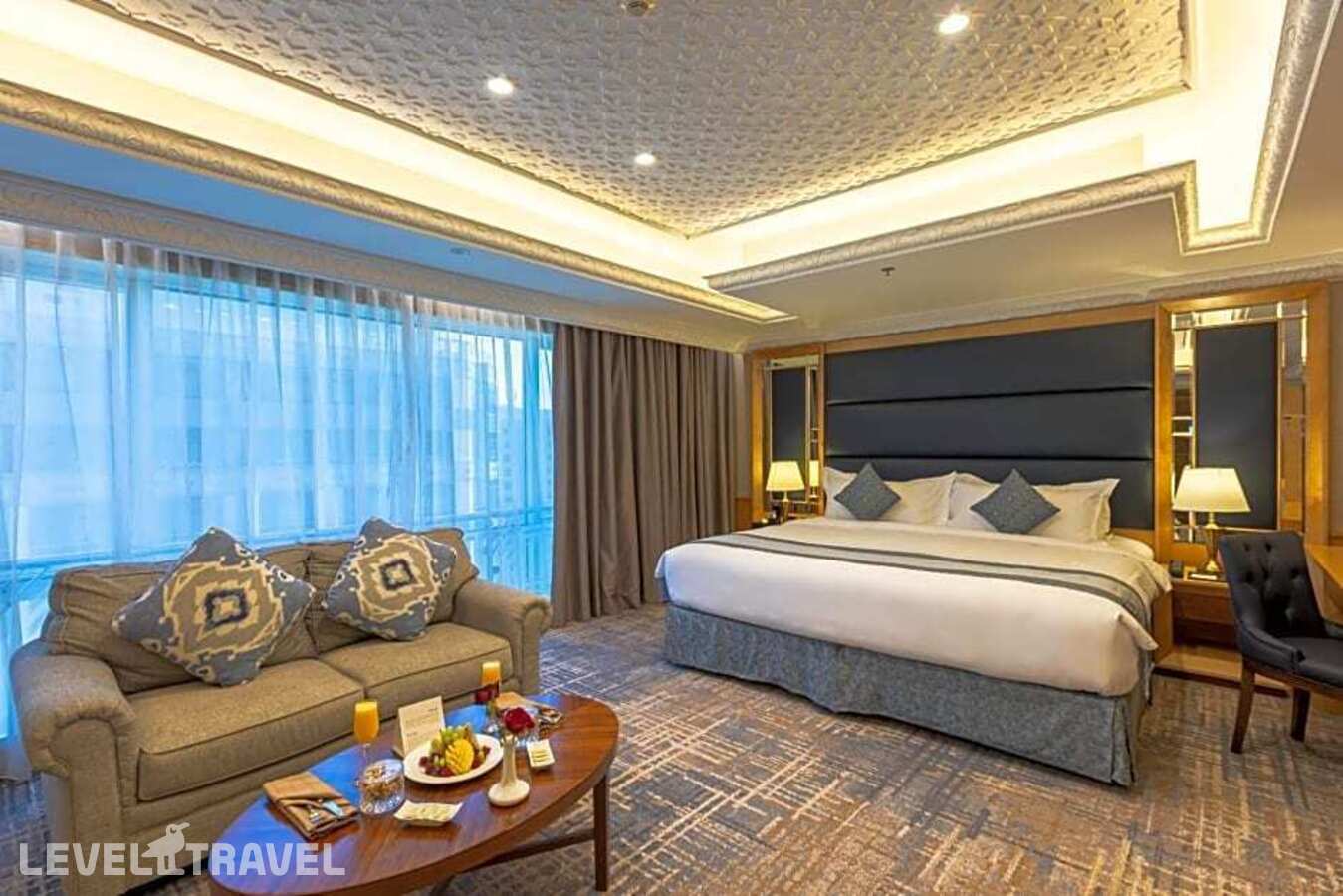 фотографии номера Люкс Royal с видом на город отеля Maden Hotel в Саудовская Аравия(Медина) - фото №1