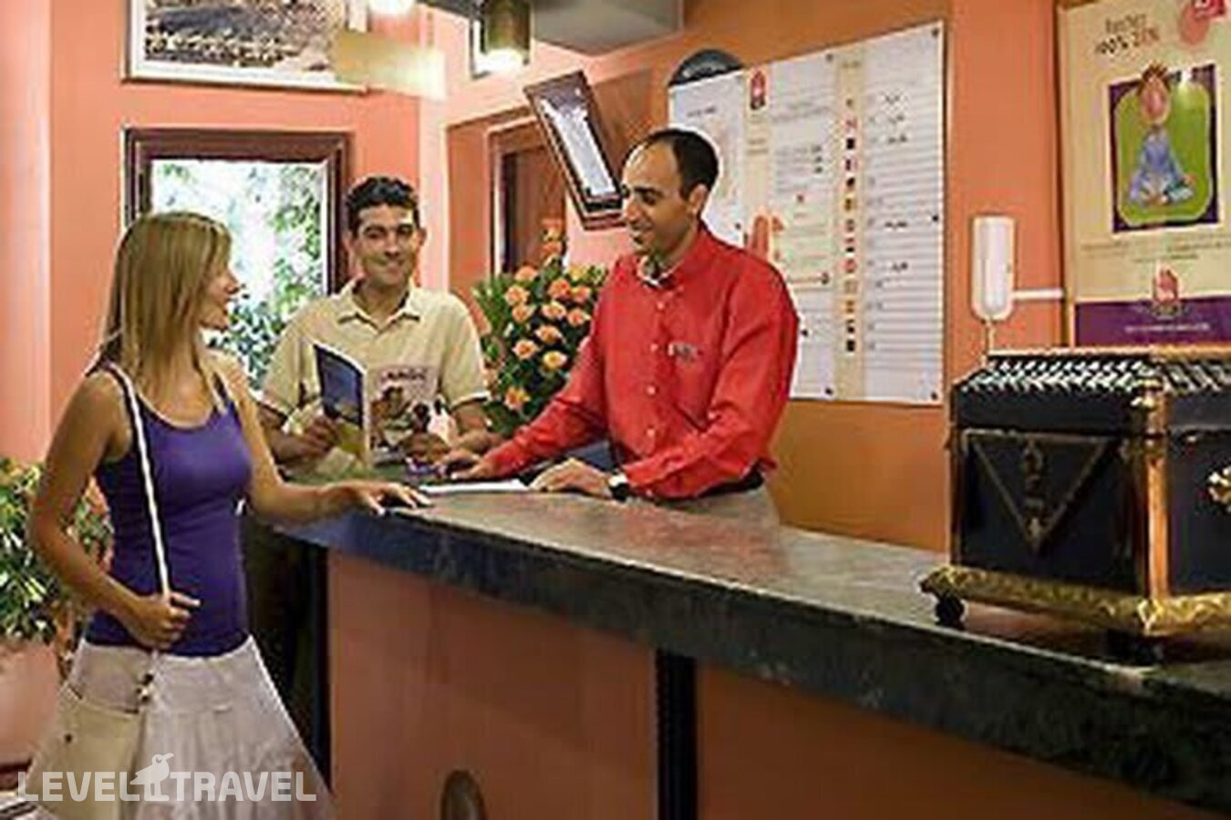 фотографии номера Стандартный с видом на сад (две односпальные кровати) отеля Hotel Ibis Marrakech Centre Gare в Марокко(Марракеш) - фото №9