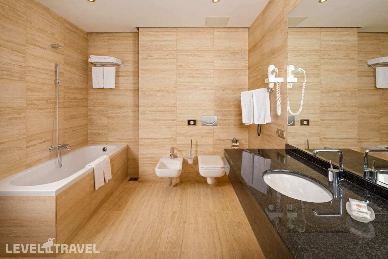 фотографии номера Апартаменты (корпус 3) отеля Приморье Grand Resort Hotel в Россия(Геленджик) - фото №7