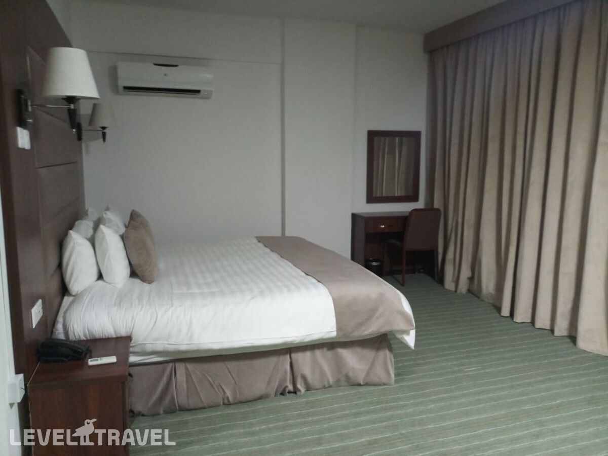 фотографии номера Полулюкс отеля Al Dyafa Hotel Suites в Оман(Салала) - фото №1