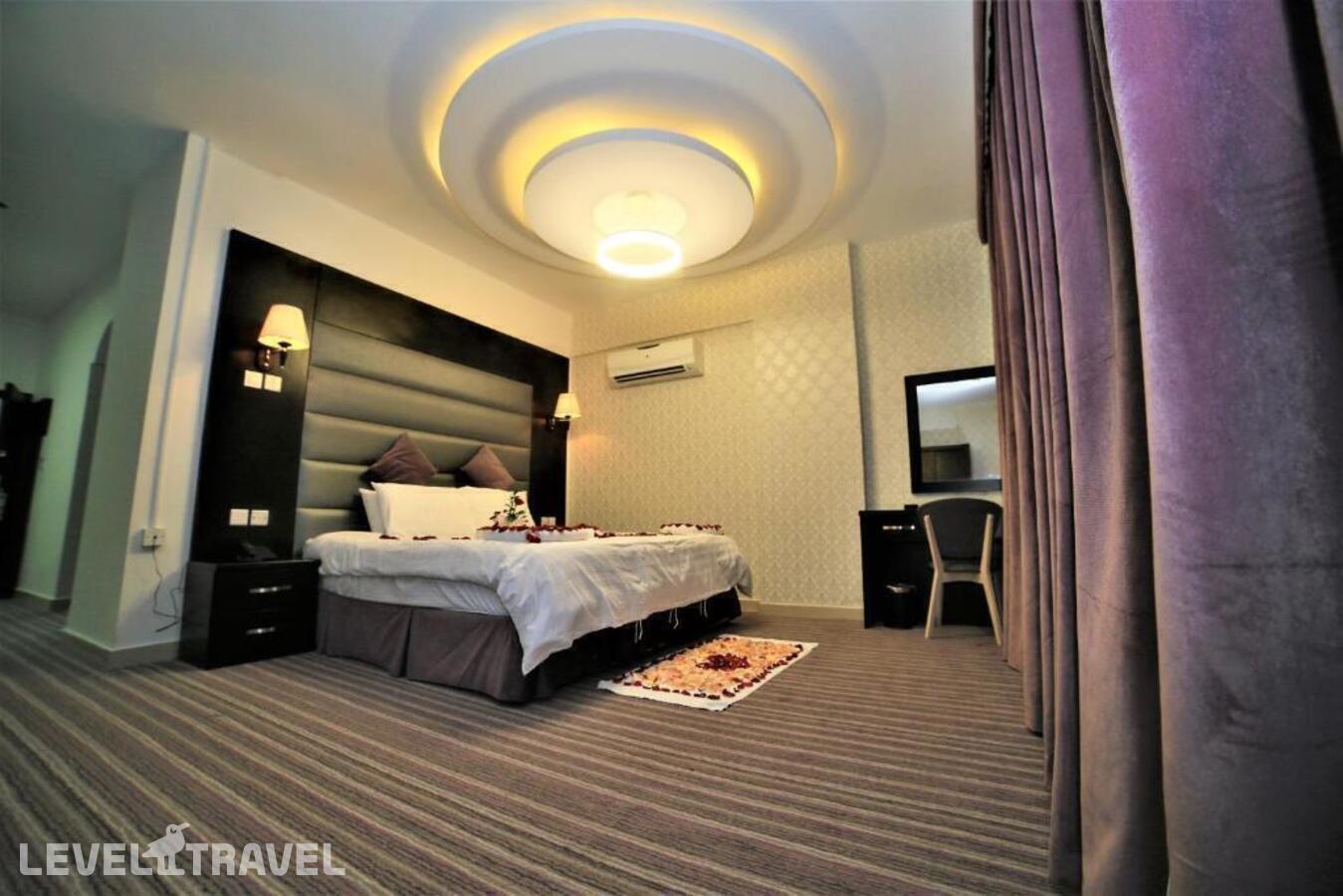 фотографии номера Представительский люкс отеля Al Dyafa Hotel Suites в Оман(Салала) - фото №5