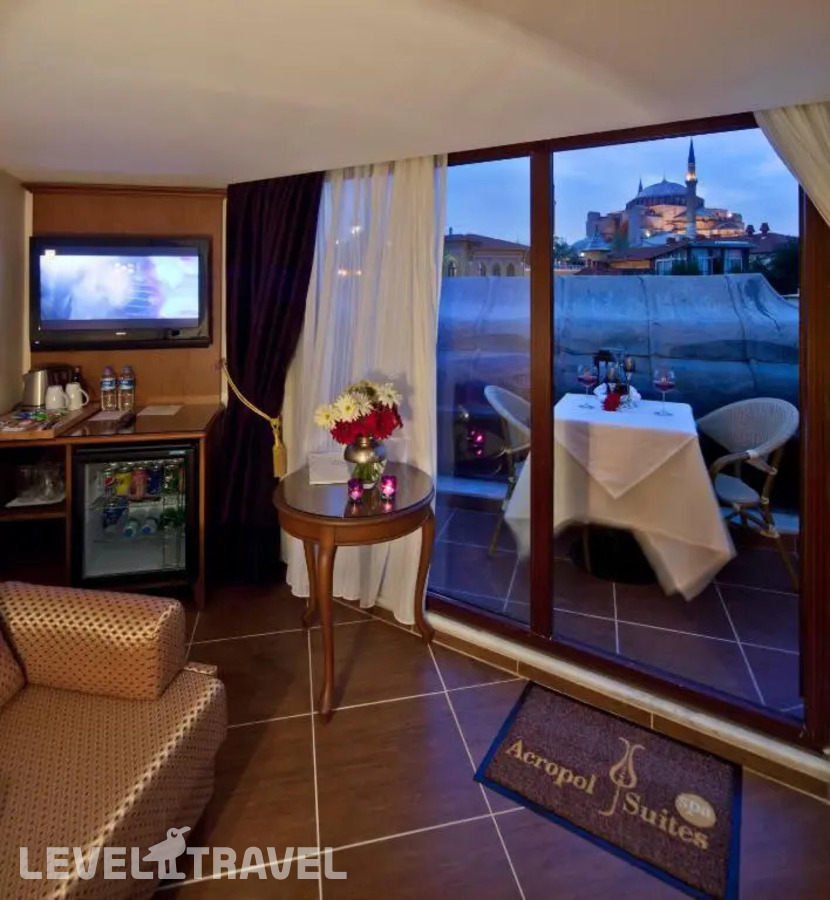 Двухместный номер Executive с балконом и with Sea or Hagia Sophia View двуспальная кровать — фото 1