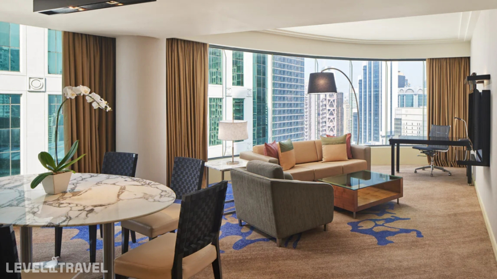 фотографии номера Двухместный люкс Club Lounge Access Westin двуспальная кровать отеля The Westin Kuala Lumpur в Малайзия(Куала-Лумпур) - фото №3