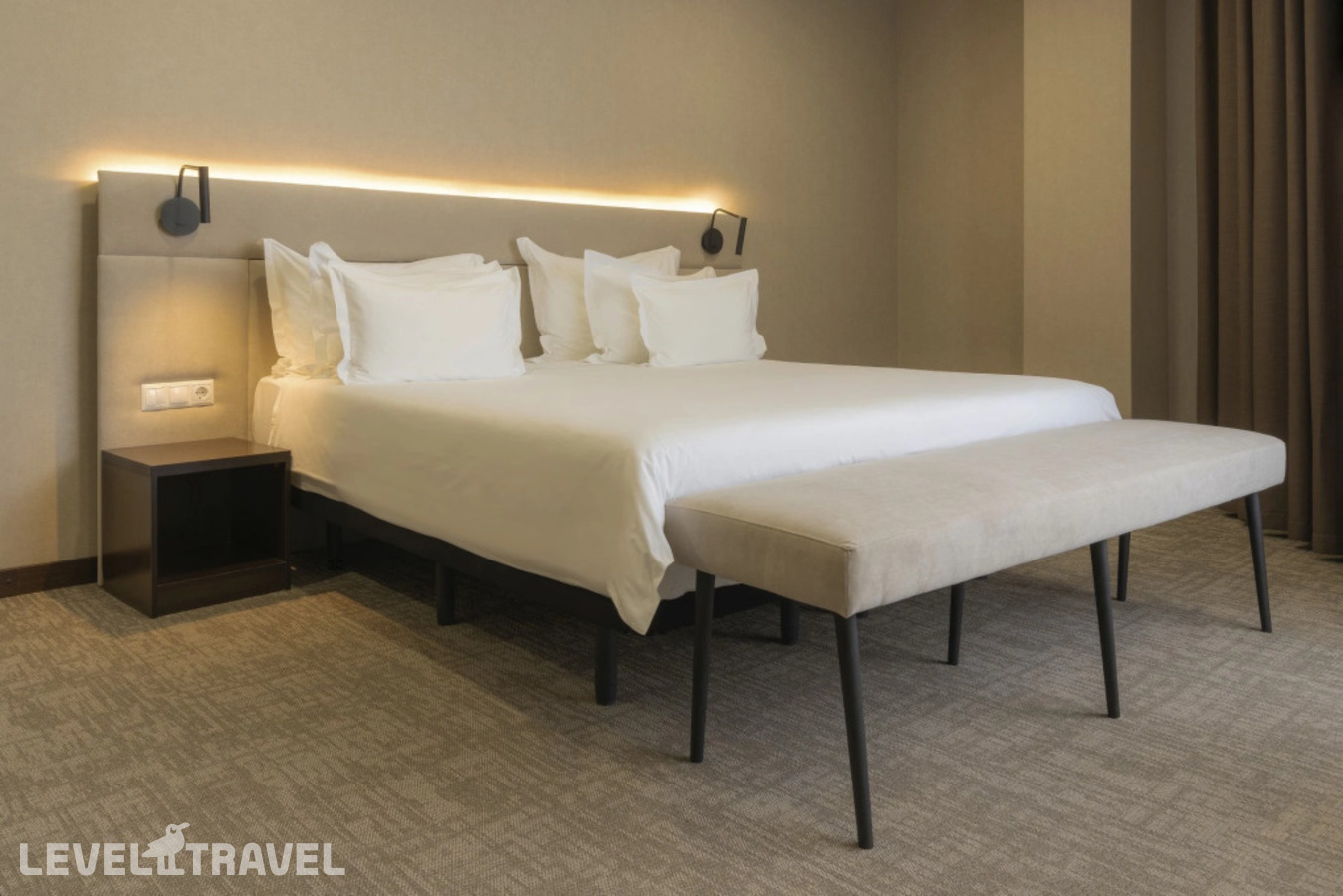 фотографии номера Двухместный Luxe двуспальная кровать отеля Gorskiy City Hotel в Россия(Новосибирск) - фото №1