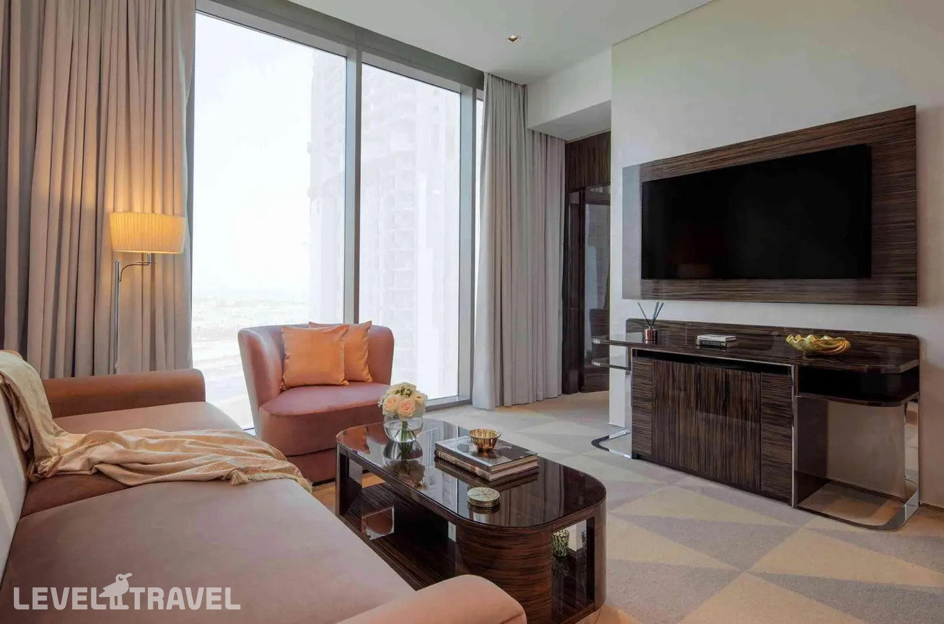фотографии номера Люкс Платинум отеля Hyde Hotel Dubai в ОАЭ(Бизнес Бей) - фото №3