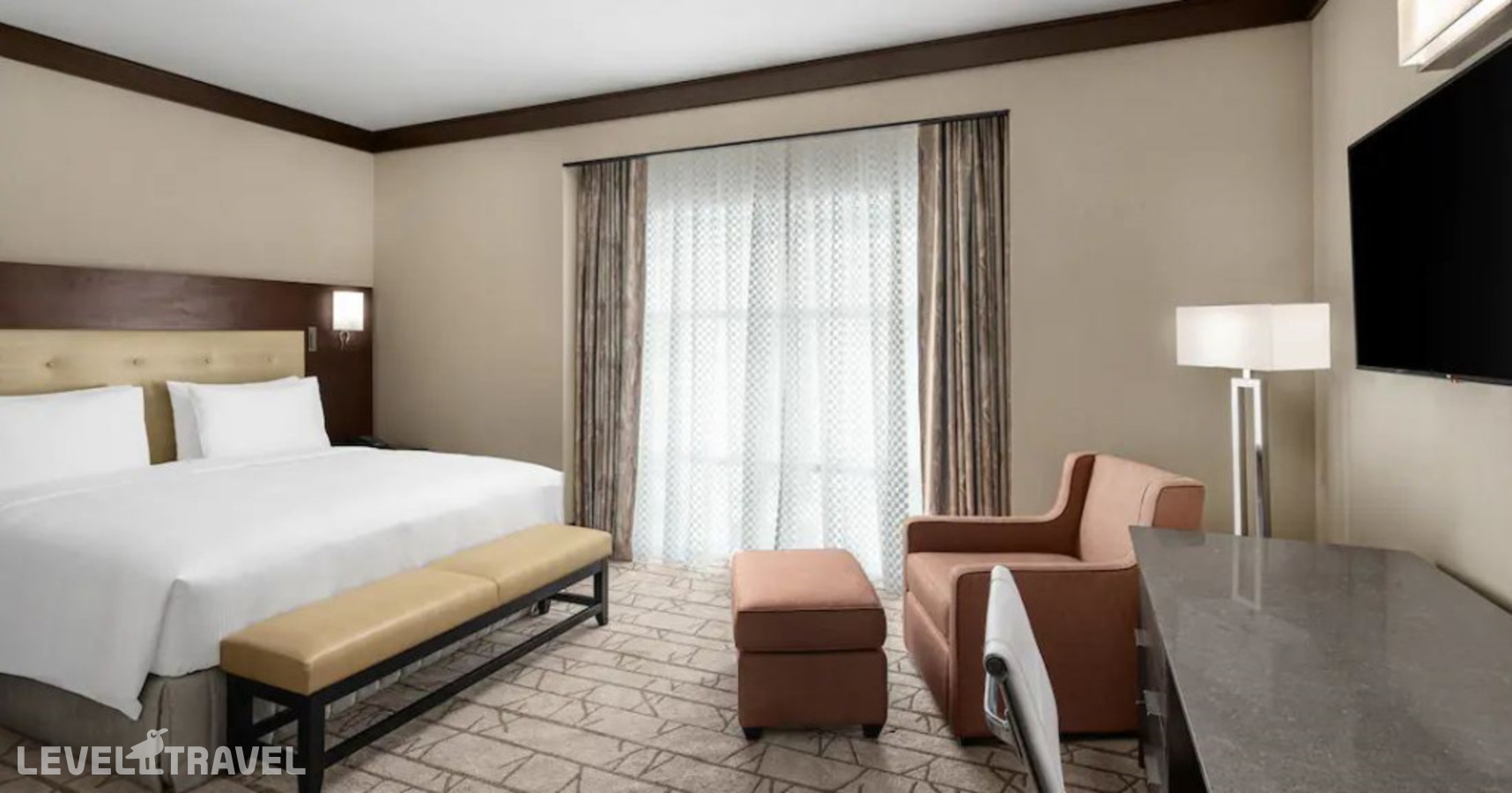 фотографии номера Четырёхместный люкс с видом на Харам Presidential отеля Doubletree By Hilton Makkah Jabal Omar в Саудовская Аравия(Мекка) - фото №4